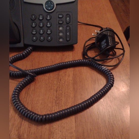 Cisco 4-line IP phone - Picture 3 of 10